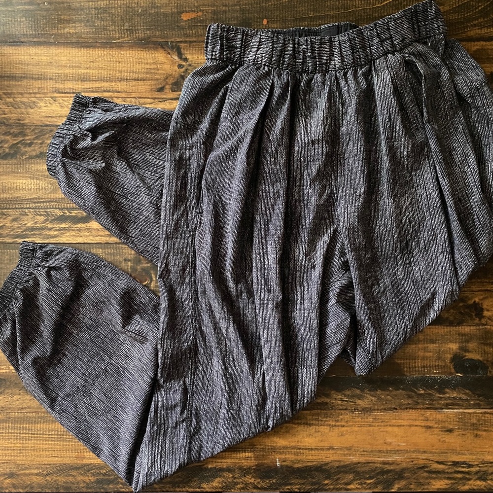 Lululemon Rollin' With My Omies Pant - Picture 5 of 9